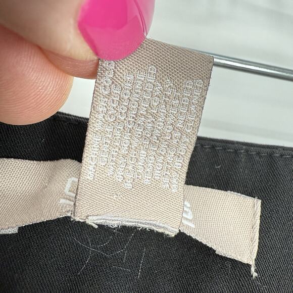 Chicos 1.5 Flat Front Dress Pants size Medium Black 29" inseam Taper Leg - Picture 9 of 11